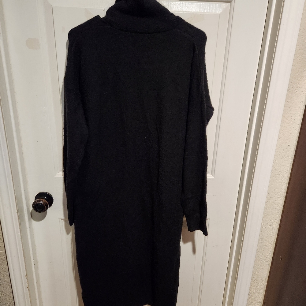 Hatch Black V-Neck Long Sleeve Midi Dress - Picture 7 of 8